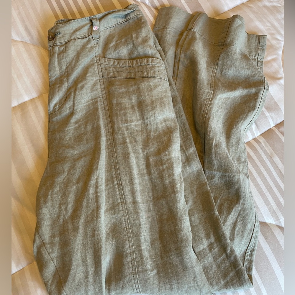 EUC Tapered Linen Pants